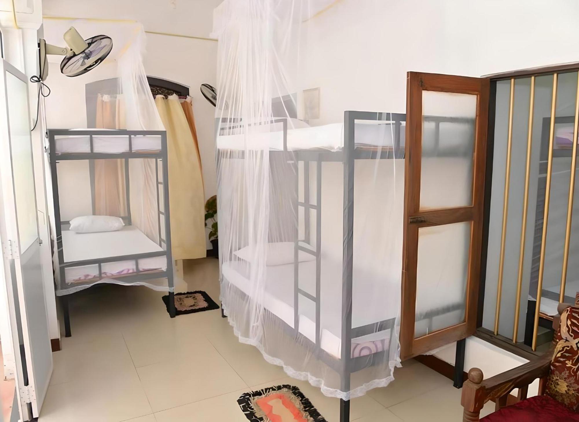 Traveller'S Hostel Hikkaduwa Extérieur photo
