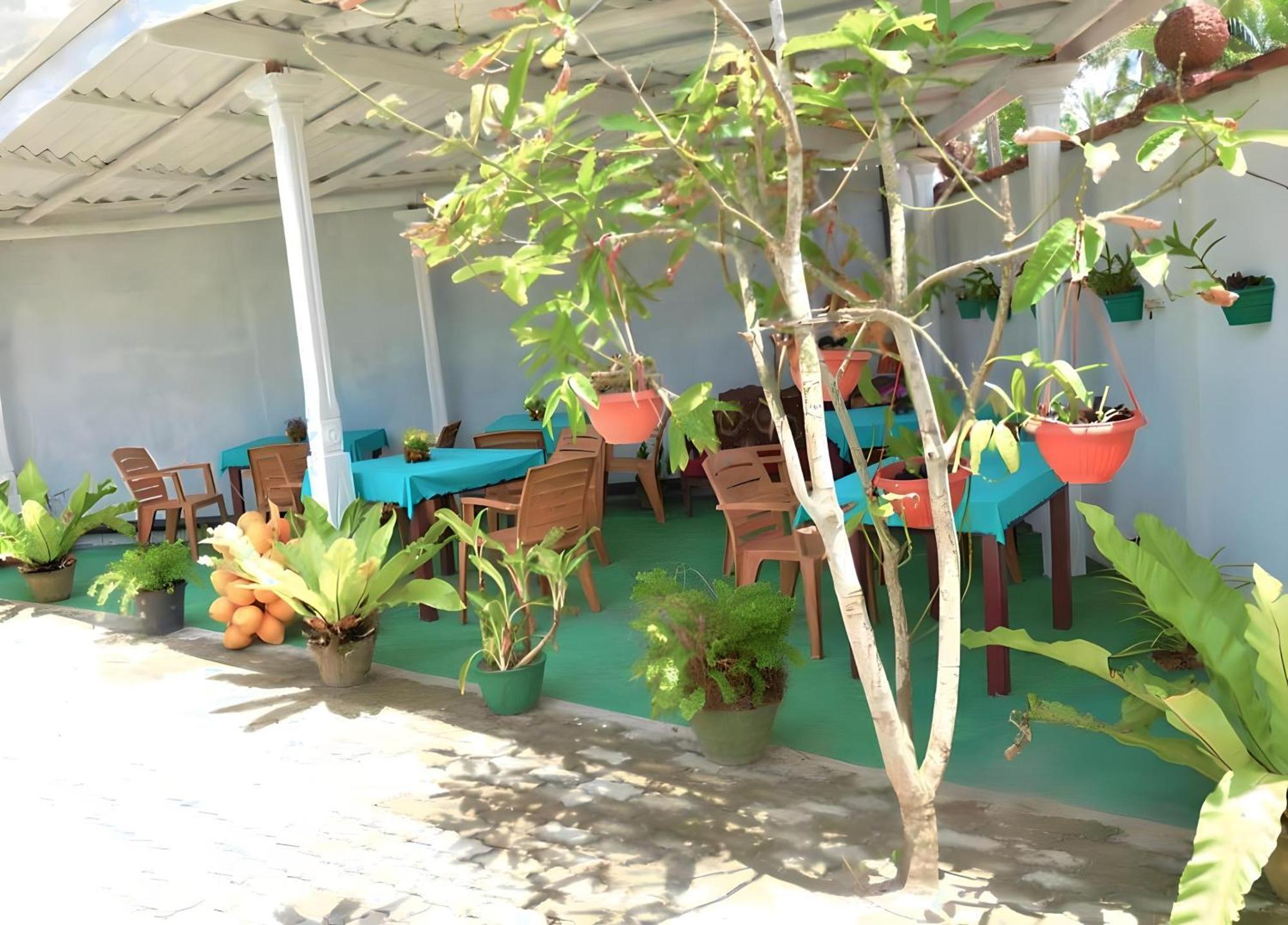 Traveller'S Hostel Hikkaduwa Extérieur photo